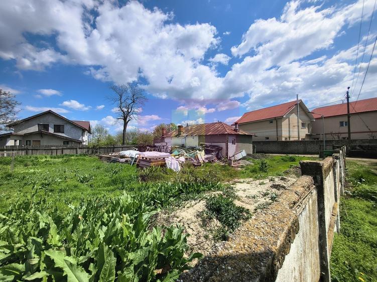 Teren Construcții intravilan de 500 mp, în Poșta