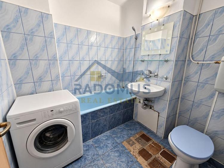 Apartament cu 2 camere decomandat, mobilat în P-ța Mihai Viteazu