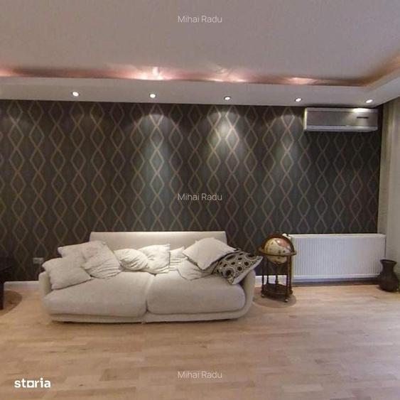 Apartament cu 3 camere semidecomandat în Ciupercenii Noi