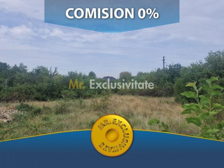 Teren de 2700 mp, în Poiana Lacului
