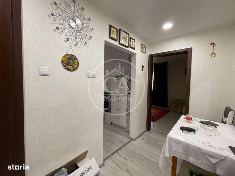 Apartament cu 2 camere decomandat în Valenta