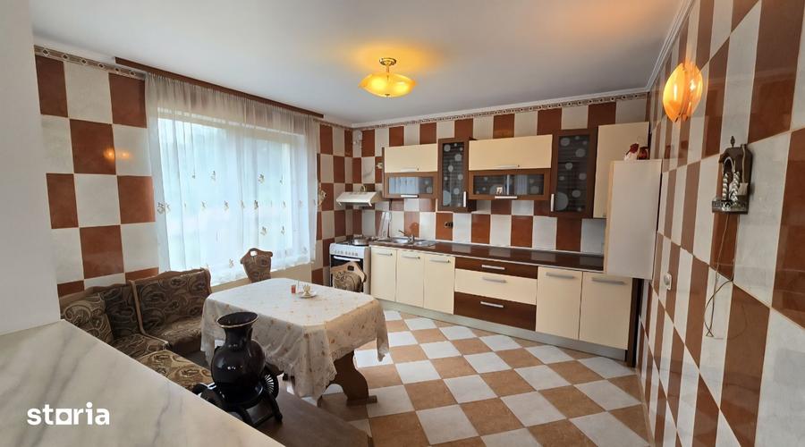 Casă cu 4 camere cu Teren 480 Mp în Ștefănești
