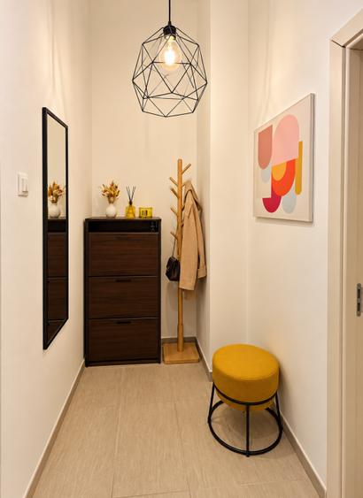 Apartament cu 2 camere semidecomandat, mobilat în Unirii