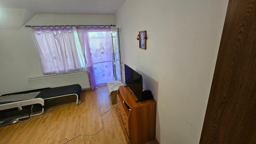 Casă individuală cu 4 camere cu Teren 265 Mp în Central