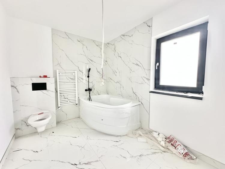 Duplex cu 3 camere cu Canalizare în Moșnița Nouă