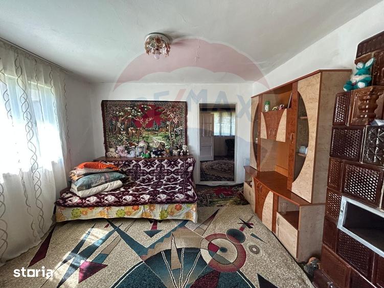 Casă cu 4 camere cu Teren 700 Mp în Chiojdu