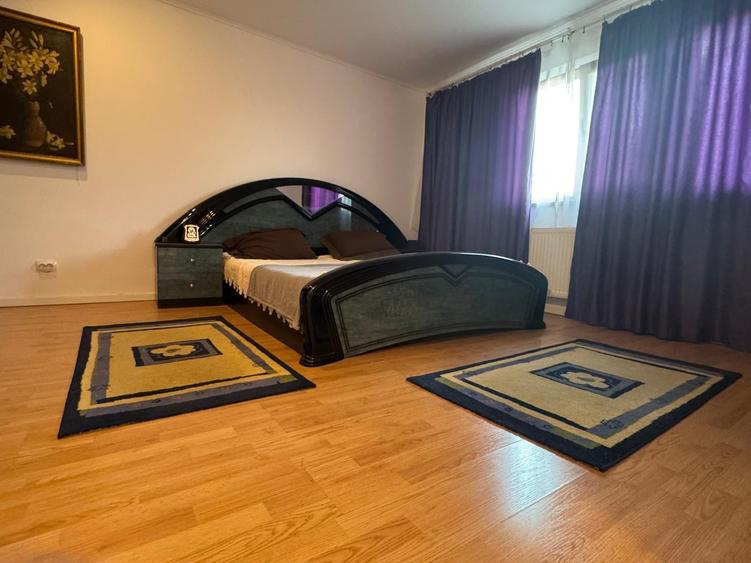 Casă individuală cu 6 camere cu Canalizare în Titan