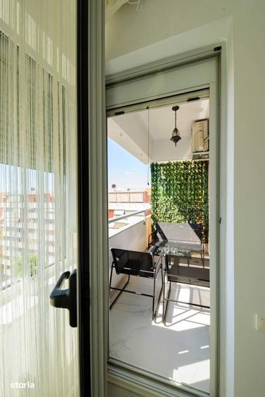 Apartament cu 3 camere semidecomandat în Ciupercenii Noi