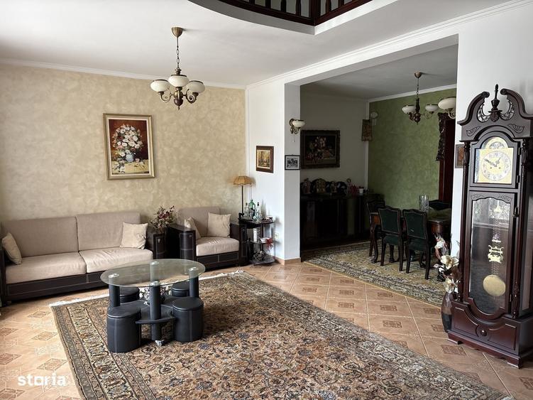 Casă cu 4 camere cu Canalizare în Exterior Vest