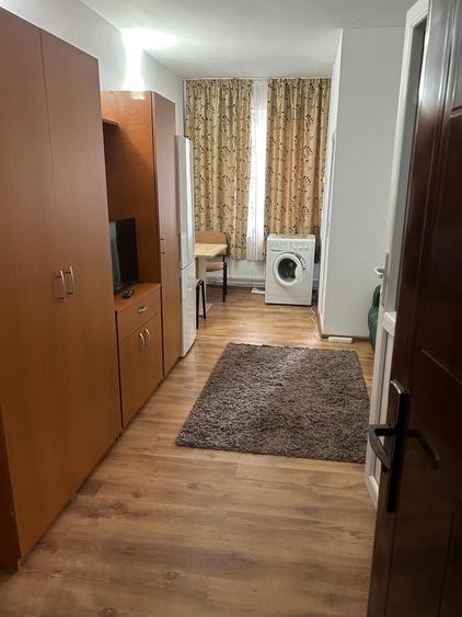 Garsonieră decomandată în Zahana