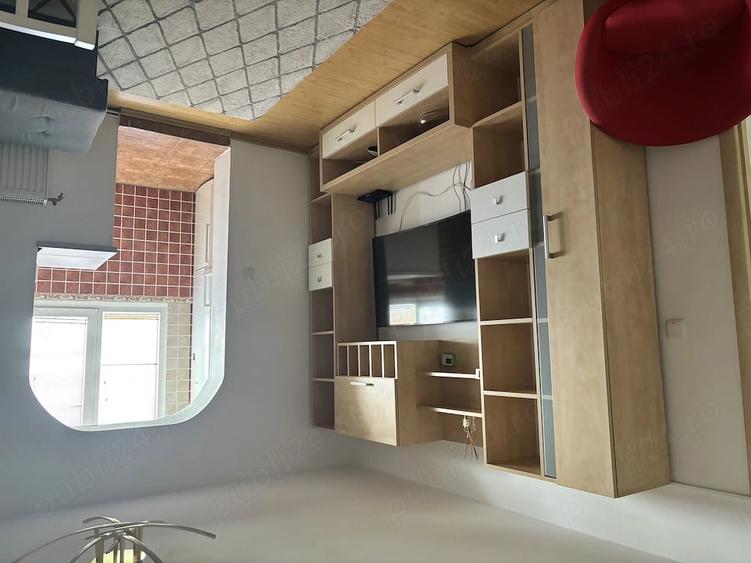Apartament cu 3 camere decomandat în Băneasa