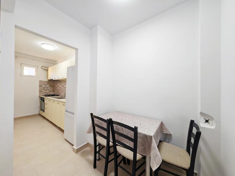 Apartament cu 2 camere semidecomandat, mobilat în Libertății