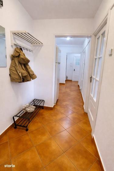 Apartament cu 3 camere, mobilat în Tineretului