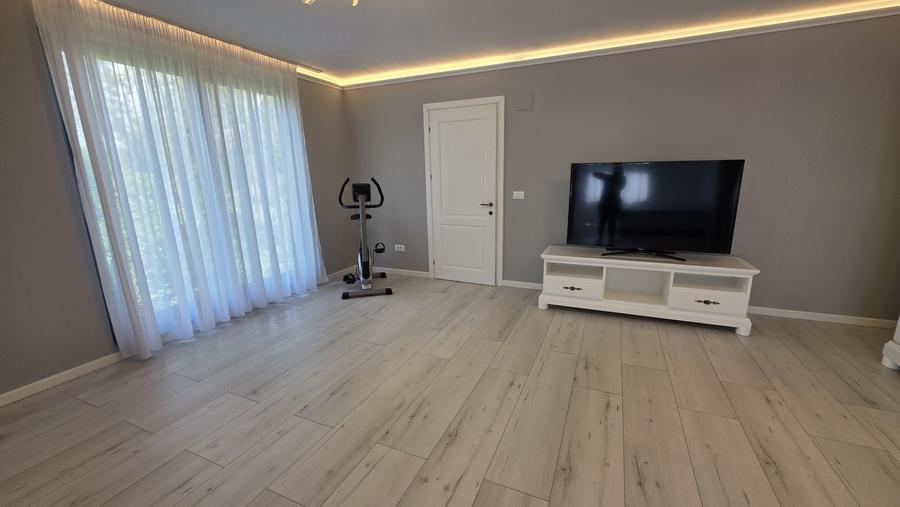 Casă cu 4 camere în Nișcov