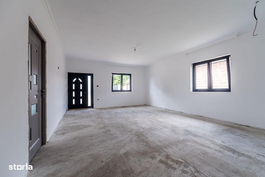 Casă cu 4 camere în Central