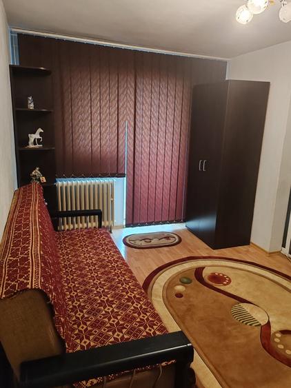 Apartament cu 2 camere semidecomandat, mobilat în Tomis Nord
