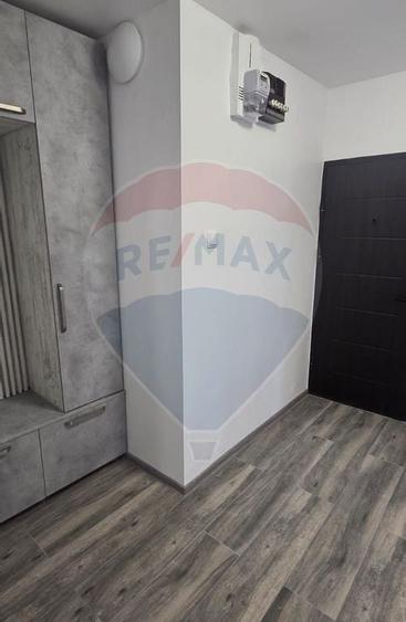 Apartament cu 3 camere decomandat în Gorjului