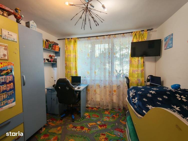 Apartament cu 3 camere decomandat, mobilat în Cornișa