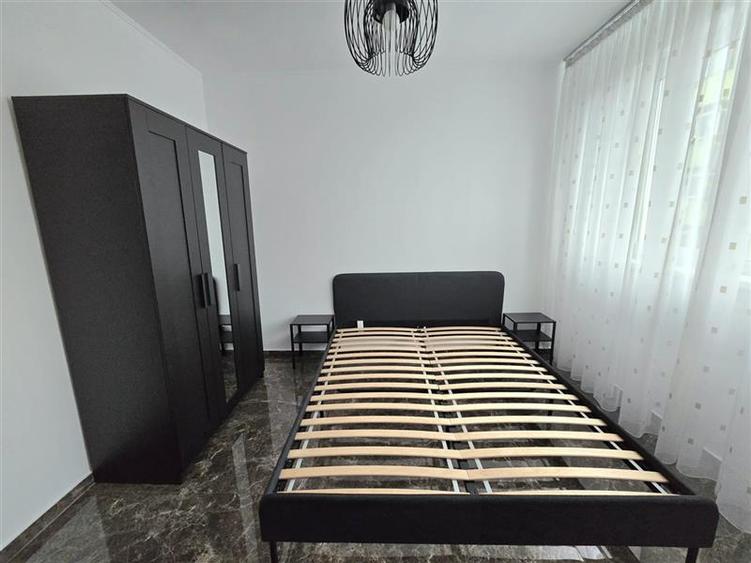Apartament cu 2 camere semidecomandat în 1 Mai