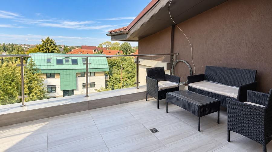 Apartament cu 3 camere, mobilat în Pipera