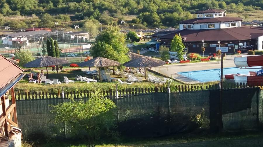 Casă individuală cu 4 camere cu Canalizare în Beclean