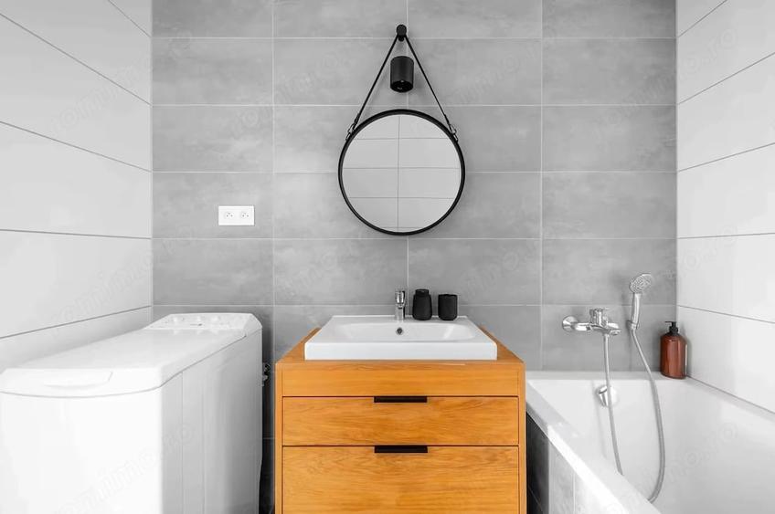 Apartament cu 3 camere decomandat în Titan
