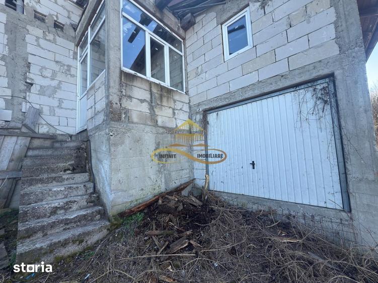 Casă cu 4 camere cu Teren 1239 Mp în Lipova