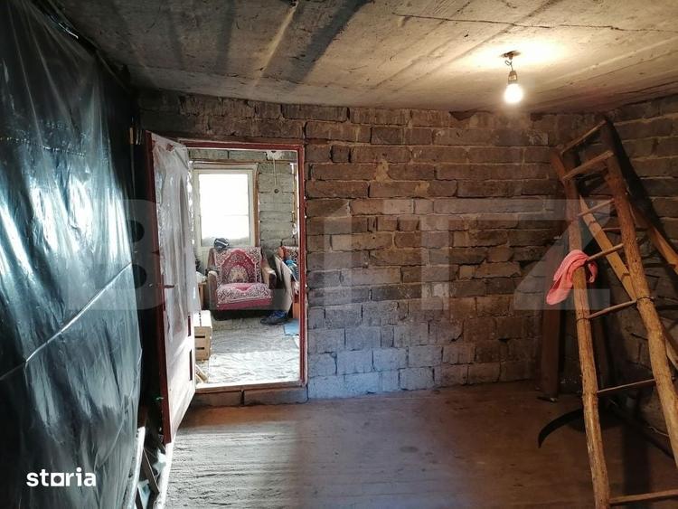 Casă cu 2 camere cu Teren 1000 Mp în Voinești