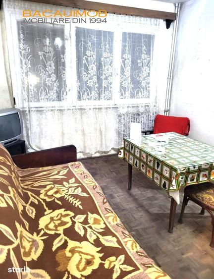 Apartament cu 3 camere semidecomandat în 9 Mai