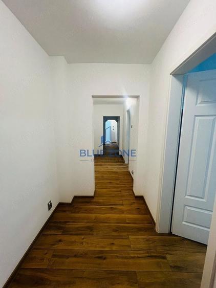 Apartament cu 4 camere decomandat în Tineretului