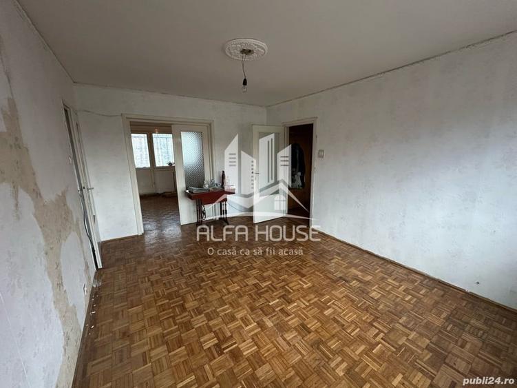 Apartament cu 3 camere semidecomandat în Govândari