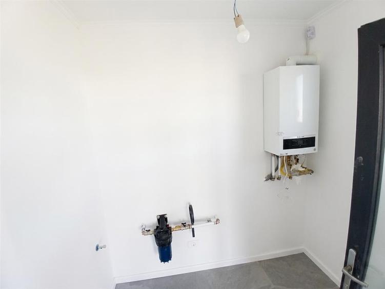 Casă cu 4 camere cu Teren 500 Mp în Sântandrei