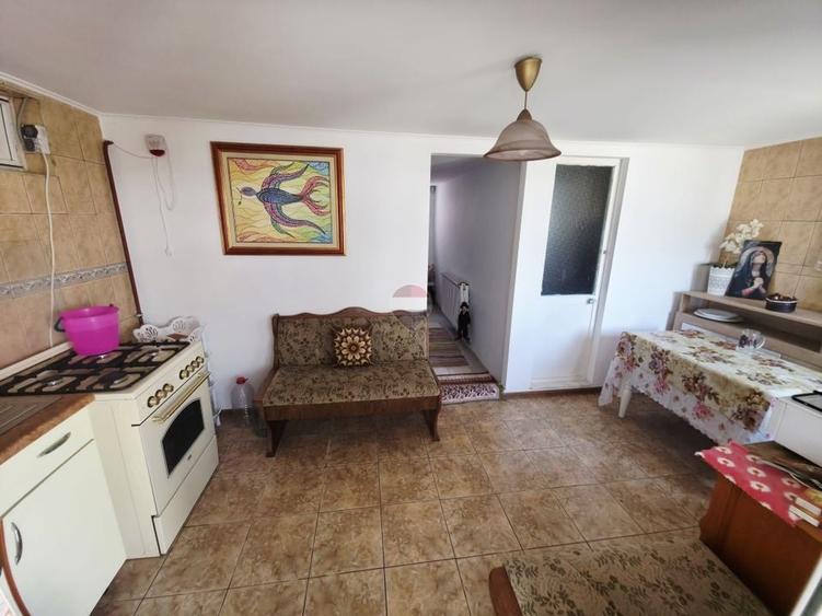 Casă individuală cu 3 camere cu Teren 2836 Mp în Zănești