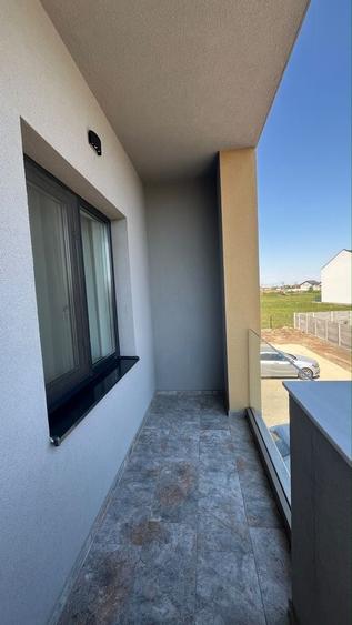 Apartament cu 3 camere decomandat în Moșnița Nouă