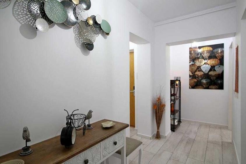 Apartament cu 2 camere decomandat în Exterior Vest