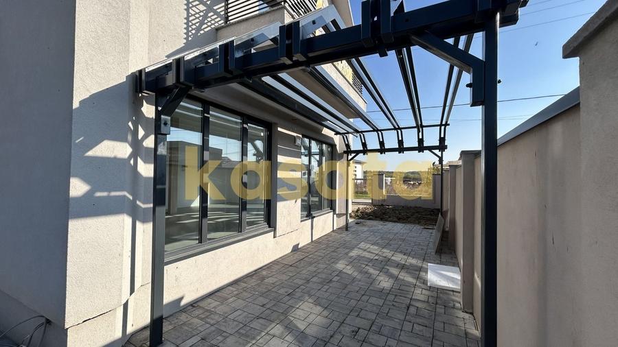 Duplex cu 4 camere cu Canalizare în Balotești