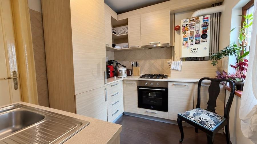 Apartament cu 3 camere decomandat, mobilat în Dorobanți