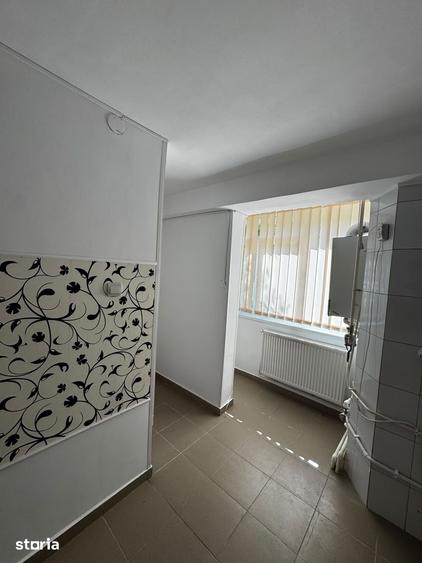 Spațiu comercial, de 38 mp, în Micro 14