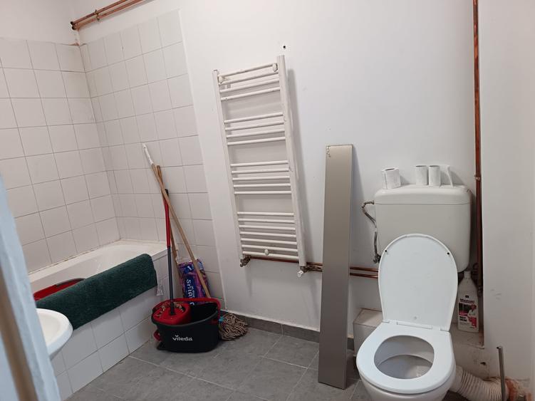 Apartament cu 3 camere decomandat, mobilat în Cișmigiu