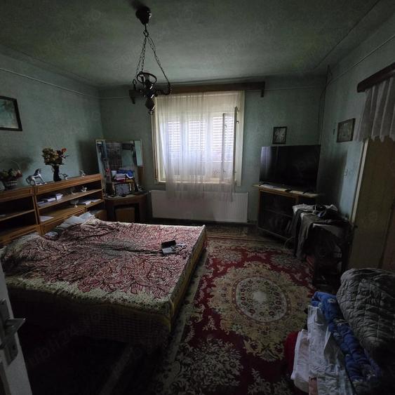 Casă cu 3 camere cu Teren 250 Mp în Central