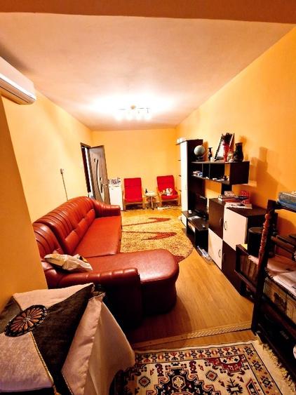 Apartament cu 2 camere semidecomandat, mobilat în Nord