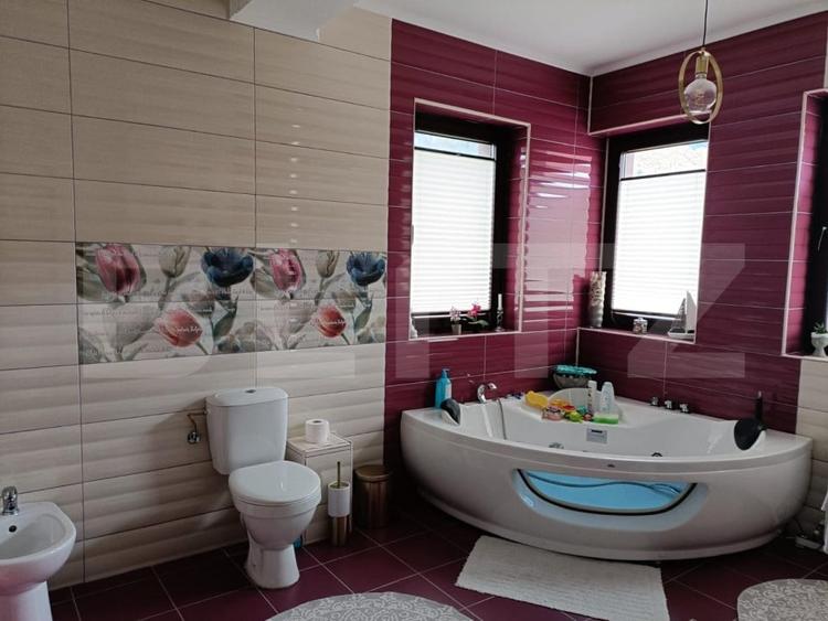 Casă individuală cu 6 camere cu Canalizare în Bunloc