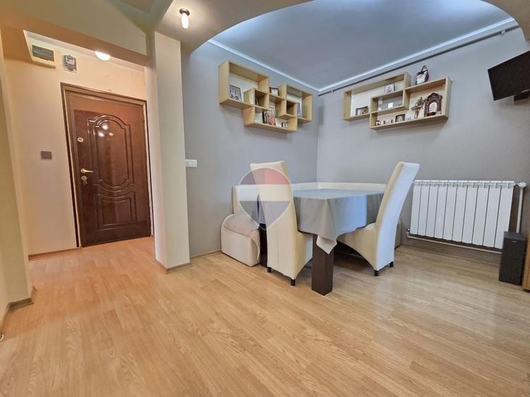 Apartament cu 3 camere decomandat, mobilat în Ultracentral