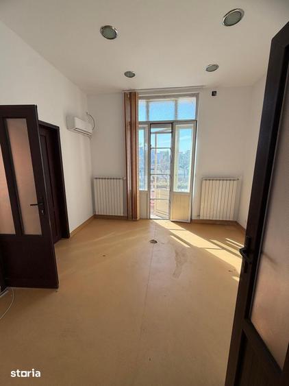 Apartament cu 5 camere în Centrul Istoric