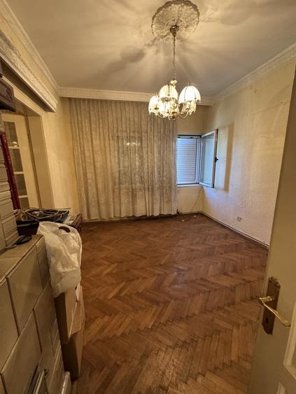 Casă individuală cu 4 camere cu Canalizare în Ultracentral