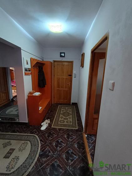 Apartament cu 4 camere decomandat în Republicii