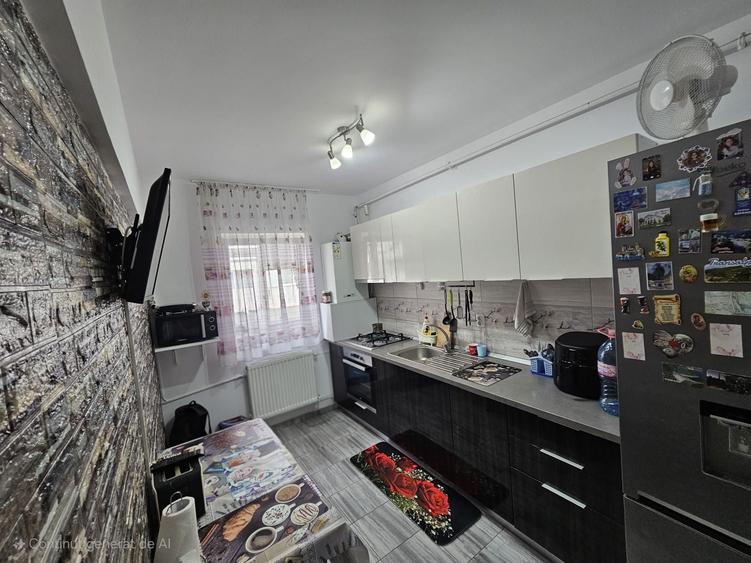 Apartament cu 2 camere decomandat în Runcu