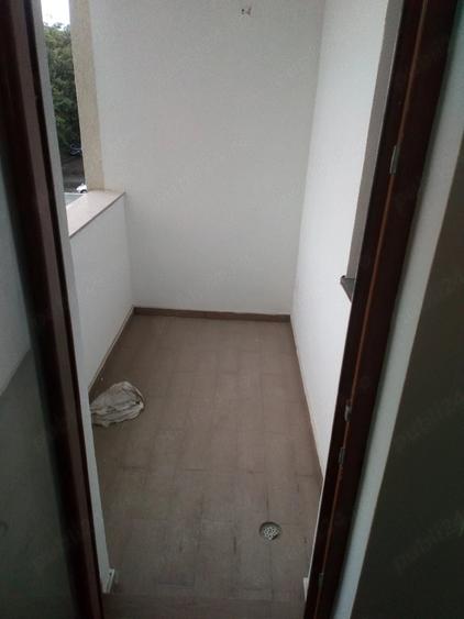 Apartament cu 2 camere semidecomandat, mobilat în Tomis Nord