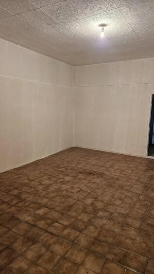 Vand urgent casa la curte! - 1