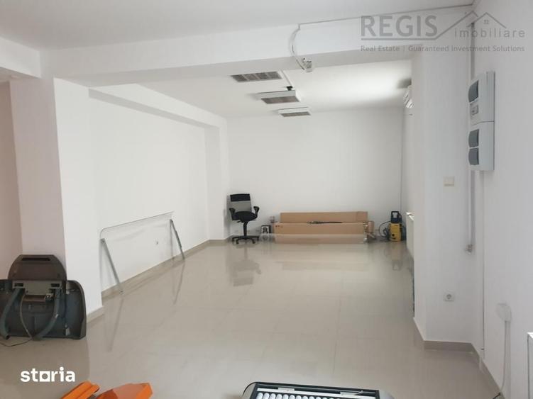 Casă cu 8 camere cu Teren 400 Mp în Central